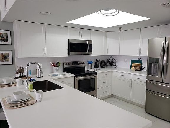 4th image of 4510 El Conquistador Pkwy APT 207