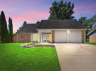 15508 Country Ridge Dr, Chesterfield, MO 63017