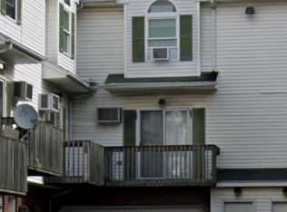 Colonial Court, Waterbury, CT 06704
