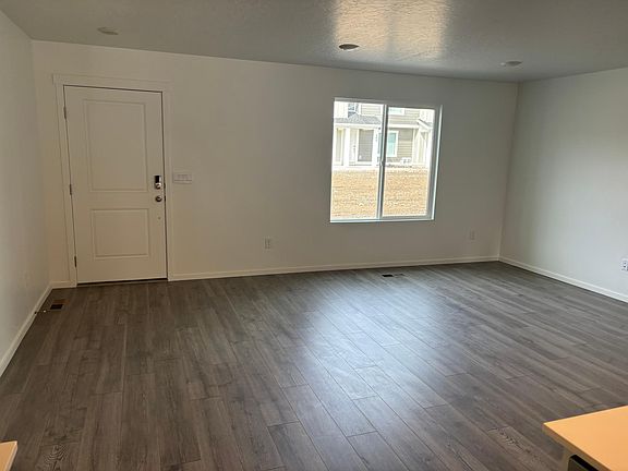 3rd image of 243 N Portside Ln