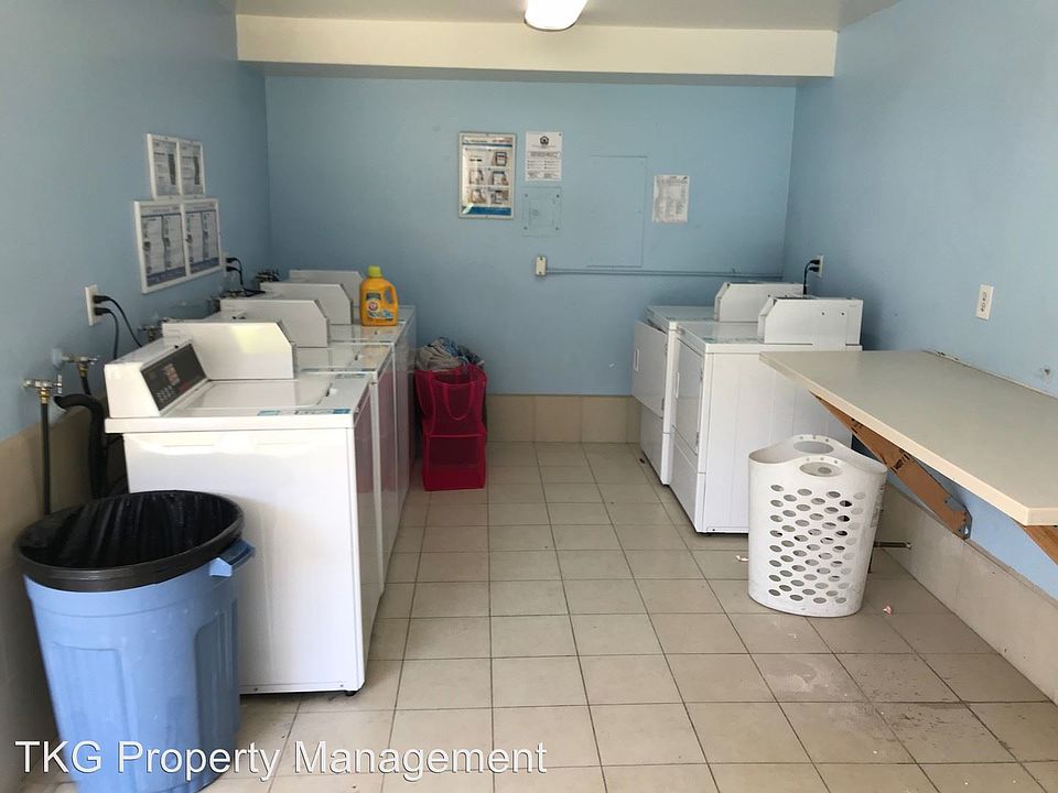 2nd image of 14321 Brookhurst St APT 08