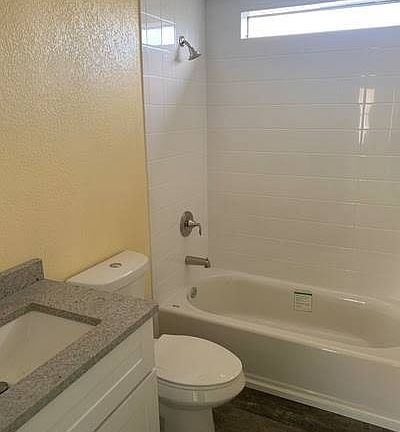 3rd image of 172 NE Emerald Dr