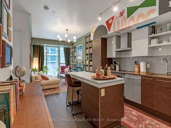 1030 King St W #230, Toronto, ON M6K 0B4