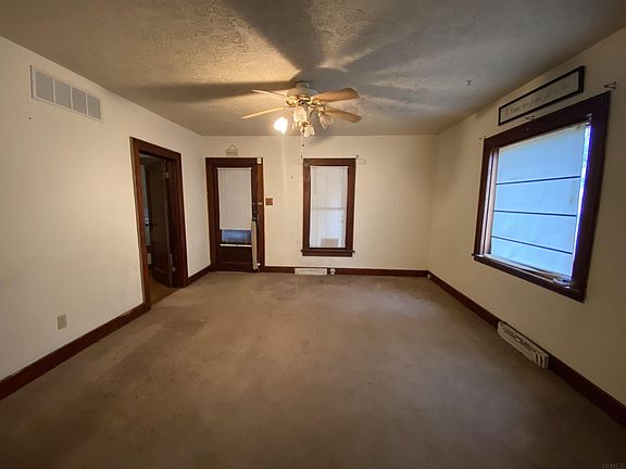 4th image of 749 S 26th St