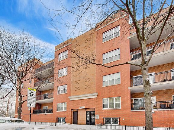 2nd image of 4311 N Sheridan Rd APT 204