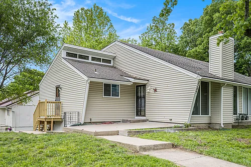 8207 Webster Ave #7 Photo 1