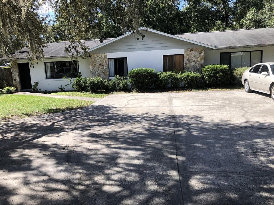 1st image of 122 Rosalynn Cir #122