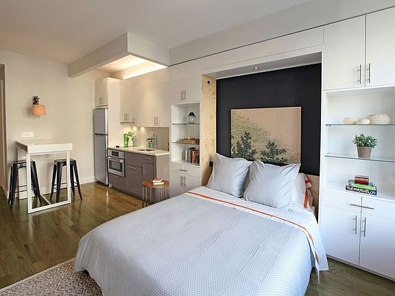 3rd image of 212 W 91st St APT 1429