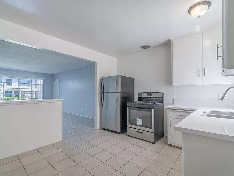 3868 Potomac Ave #6A — Photo 3