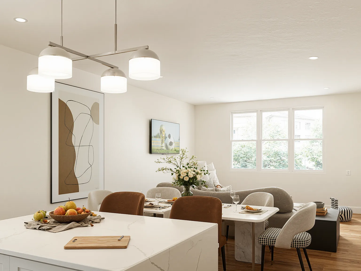3 bed, 1000 sqft, $2,900 — Photo 3