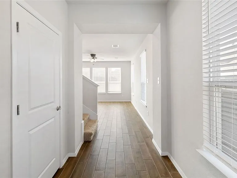 5613 Respinto Dr — Photo 4