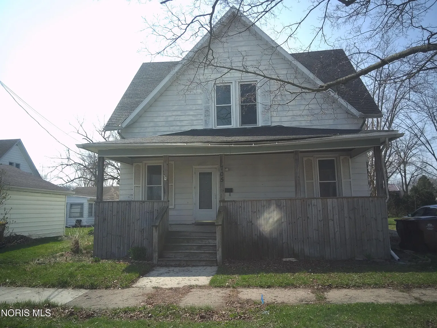 705 Thurston St photo 1