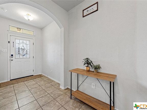 3rd image of 8910 Sky Crest Dr