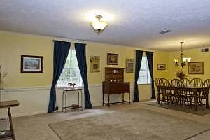 4th image of 129 Lakeview Dr