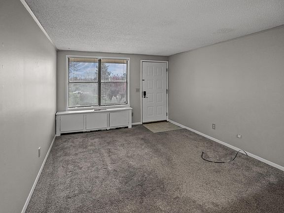 2nd image of 5077 Queenswood Ct #1