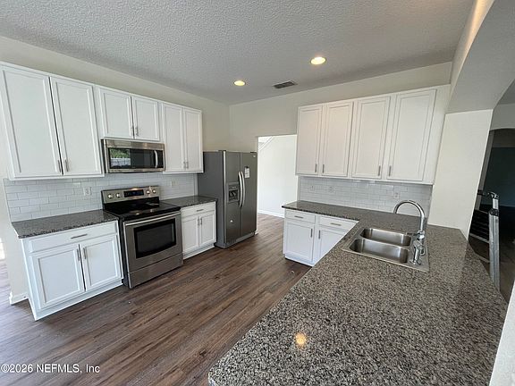4th image of 1311 BRANDON Drive