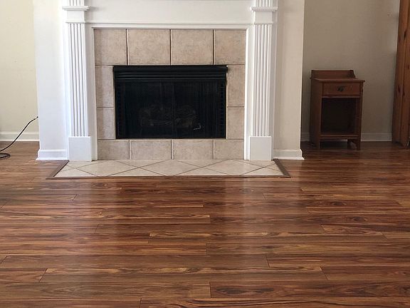 4th image of 120 Canterbury Dr