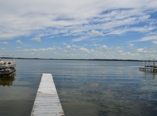 3284 Brooklyn Dr, Stoughton, WI 53589