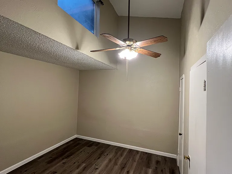 2314 Andover Dr #2 — Photo 7