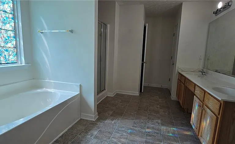 3811 Roxfield Dr — Photo 16