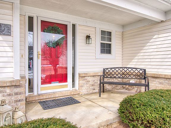 4th image of 22145 Brookfield Ct