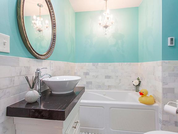 5th image of 823 S Hutchinson St #1
