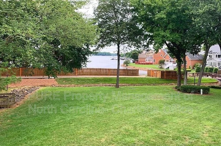 7510 Woods Ln #30 — Photo 28
