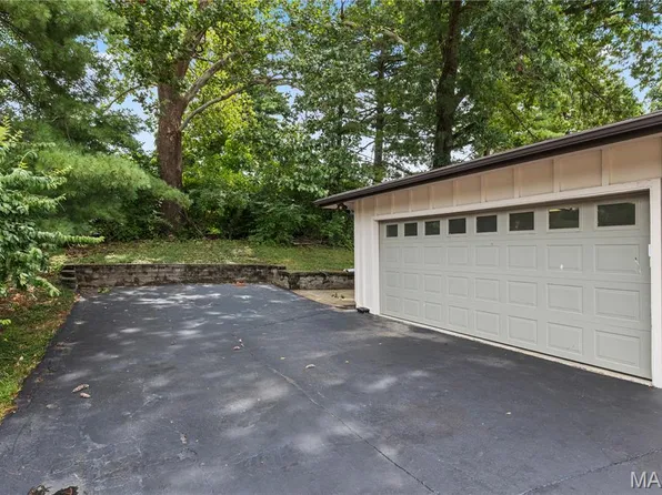 436 Marford Dr, Saint Louis, MO 63141