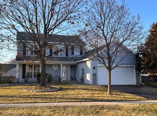 1298 Evergreen Ln, Elgin, IL 60123