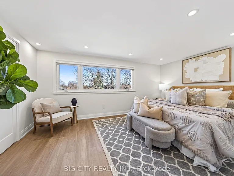 26 Carondale Cres — Photo 31