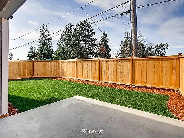 318 SW 106th St — Photo 22