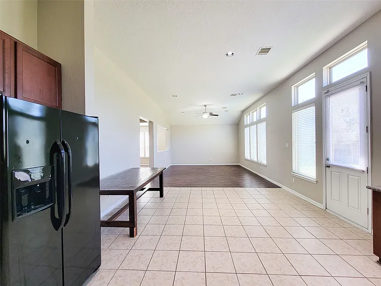 3007 Meadow Prairie St — Photo 13