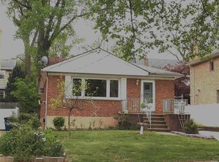 3918 221st St, Flushing, NY 11361