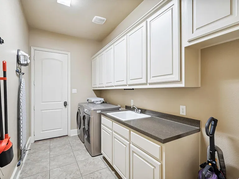 11110 Liberty Grove Rd — Photo 36
