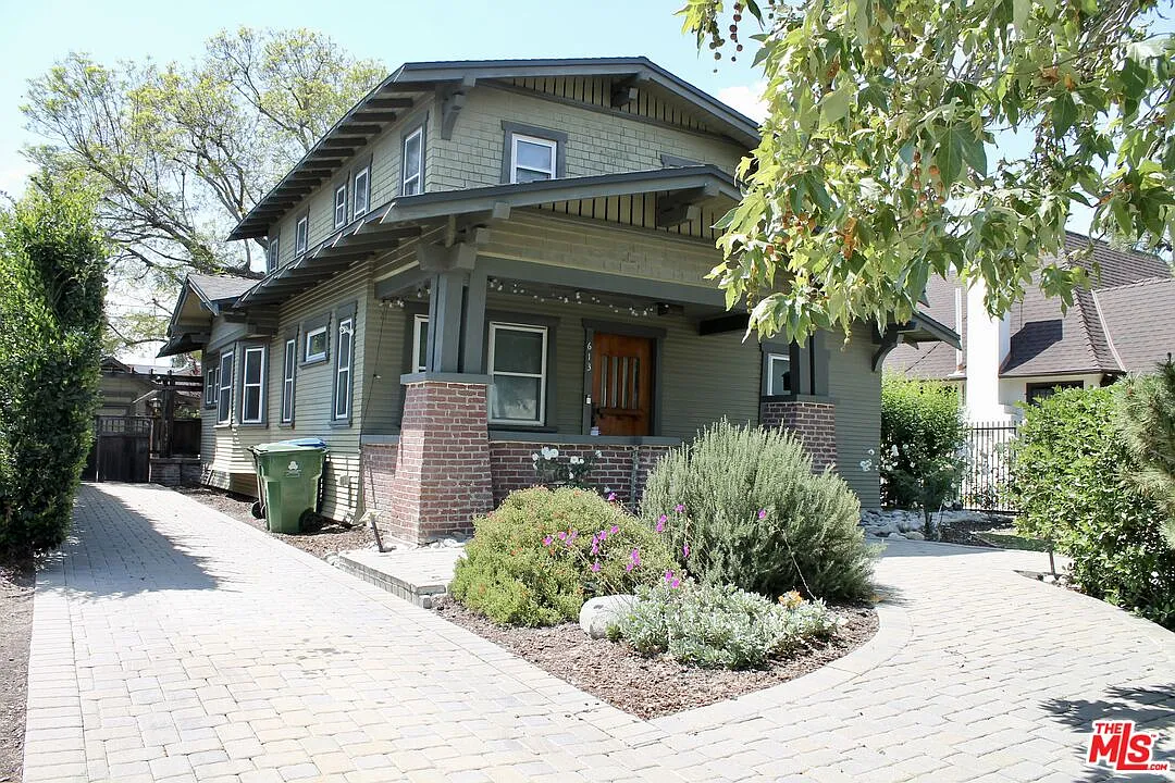 Building Photo - 613 N Lucerne Blvd