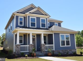 202 Holly Springs Dr, Charles Town, WV 25414