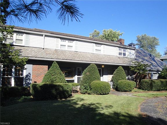 4th image of 3333 E Erie Ave
