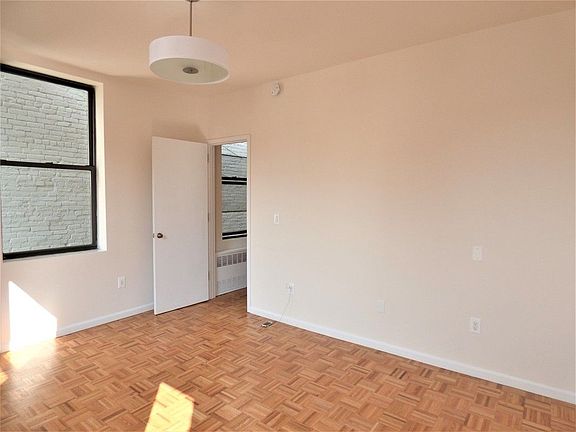 4th image of 183 Prince St #4S