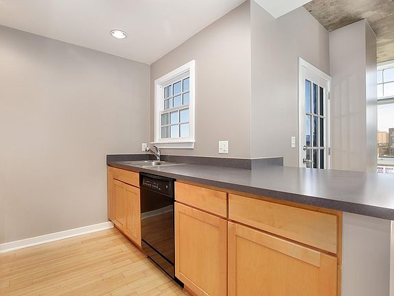3rd image of 275 S Harrison St Unit 301