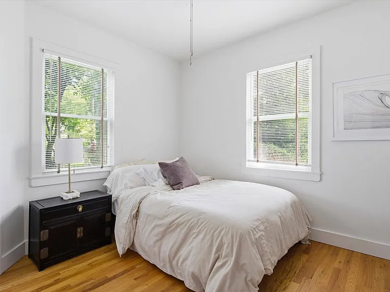 255 Sunset Ave — Photo 17
