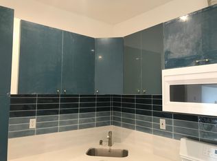 2300 S San Pedro St, Los Angeles, CA 90011
