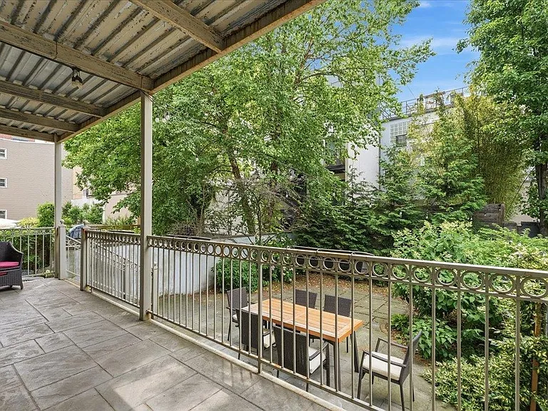 610 Madison St #1 — Photo 23