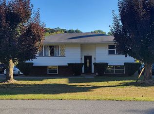 1124 Mifflin St, Saxton, PA 16678