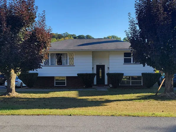 1124 Mifflin St, Saxton, PA 16678