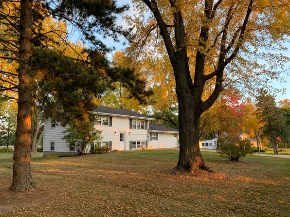 1302 Lake Kegonsa Rd, Stoughton, WI 53589