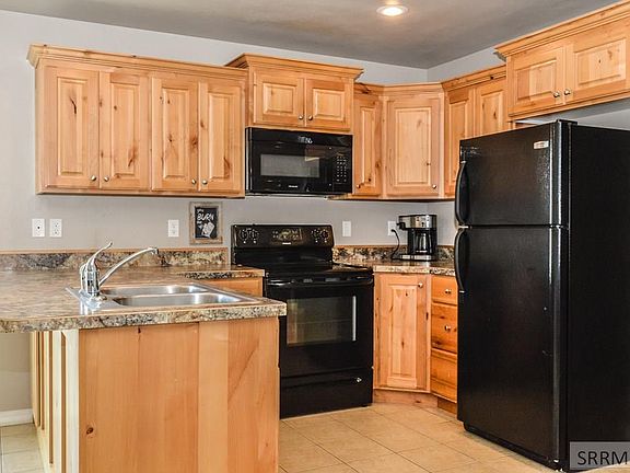 5th image of 2987 Janessa Ln