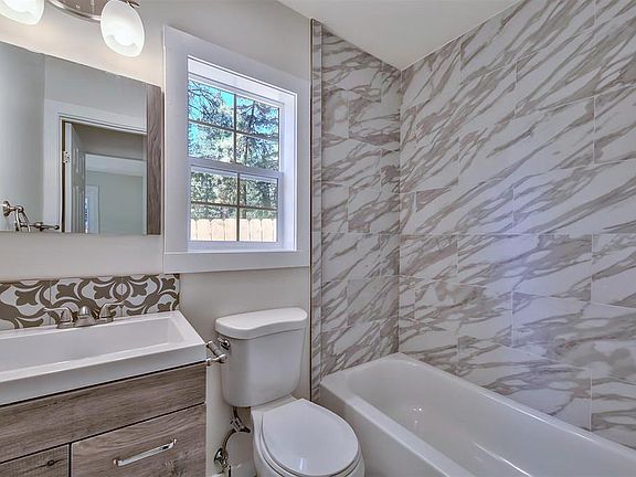 5th image of 8630 Rainbow Ave #2