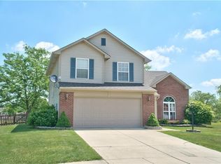 223 Brixton Woods Dr W, Pittsboro, IN