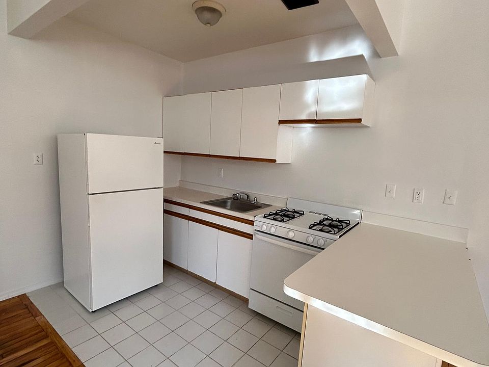 1st image of 162 McLean Ave APT 2A