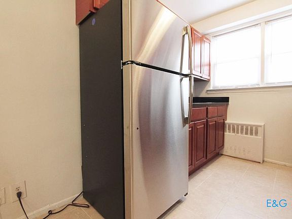 2nd image of 18311 Hillside Ave APT 7L